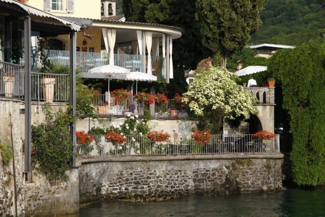 Il Camin Hotel Colmegna di Luino, posto a pochi metri dal Lago Maggiore, hotel a 4 stelle dal panorama mozzafiato