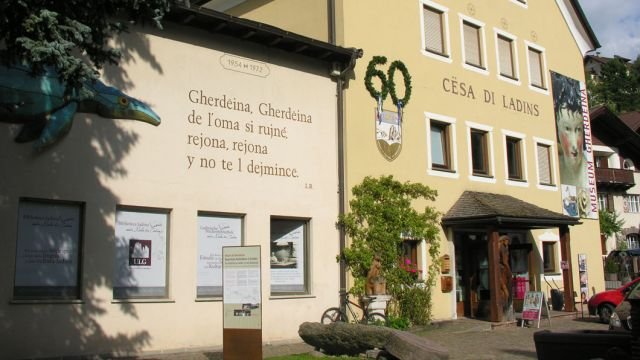 Il Centro Culturale Ladino di Ortisei, uno dei più importanti dell'intero Trentino Alto Adige