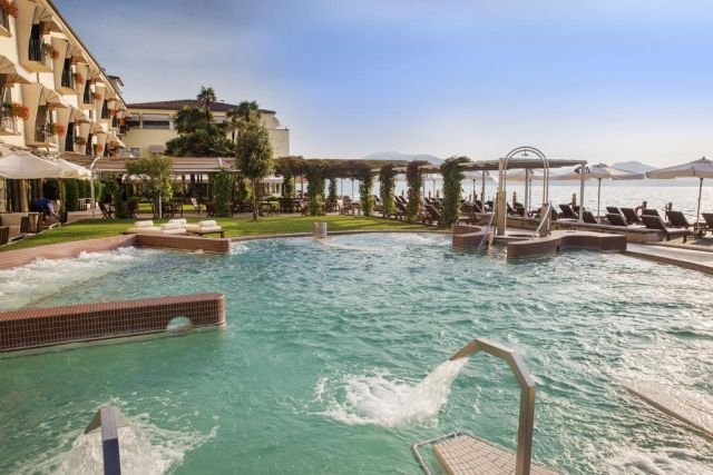 Le terme del Grand Hotel Terme di Sirmione, uno dei più lussuosi hotel del Lago di Garda