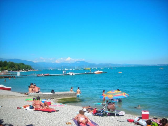La vista del Lago di Garda dalle rive di Moniga del Garda: uno spettacolo meraviglioso!