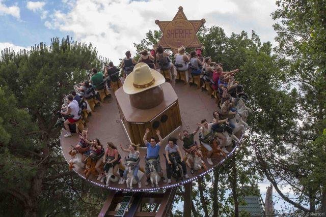 Il Buffalo Bill Rodeo di Mirabilandia, il disk'o coaster del parco divertimenti di Ravenna