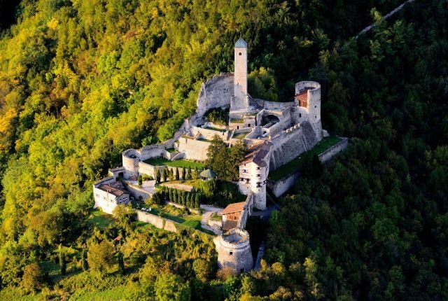 Castel Telvana, il più importante edificio di Borgo Valsugana