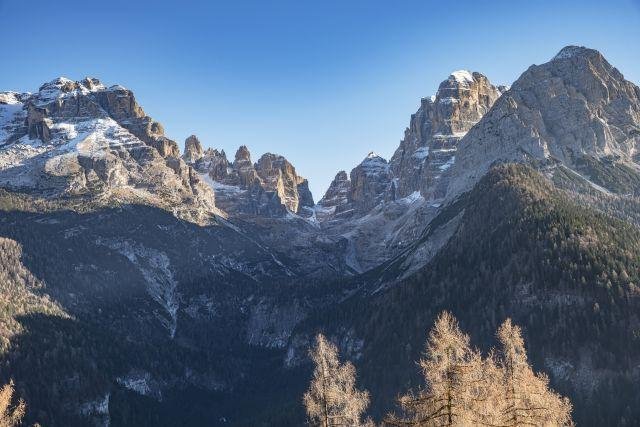 Le Dolomiti del Brenta, splendida cornice di Cles e della Val di Non