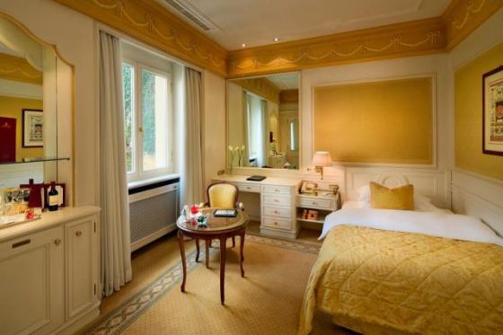 Quanto Guadagna Un Receptionist Hotel 4 Stelle