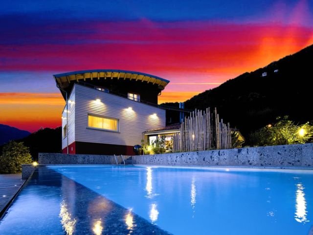 La piscina dell'Hotel La Pieve, struttura a 3 stelle situata a Pisogne