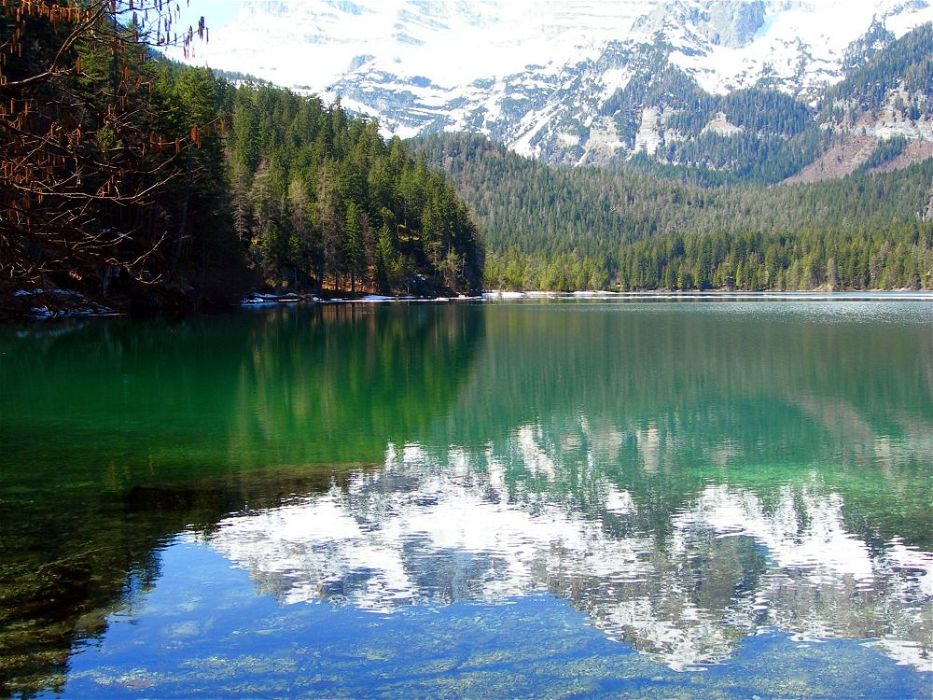 Lago di Tovel nella Val di Non in Trentino