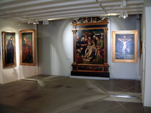 Una delle sale del Museo Camuno (o CaMus) di Breno