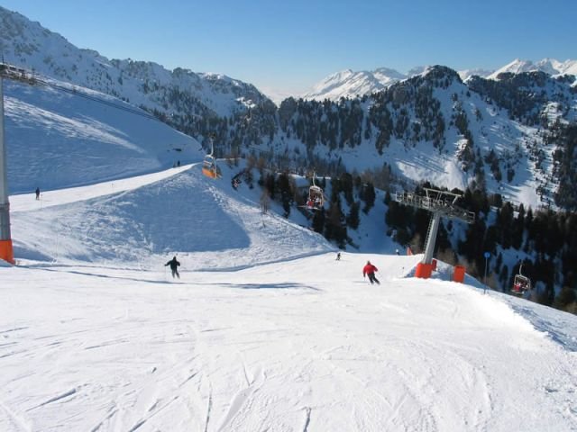 Una delle piste della Ski Area Alpe Lusia, uno dei comprensori sciistici più importanti del Trentino