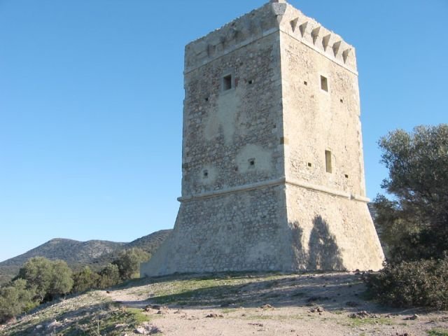 La Torre dell'Uccellina, a poche decine di metri dall'abbazia