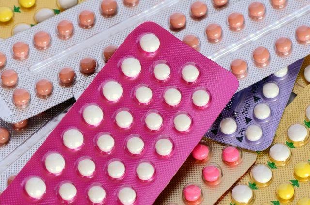 Le pillole anticoncezionali possono salvarvi la serata... specialmente in vacanza!