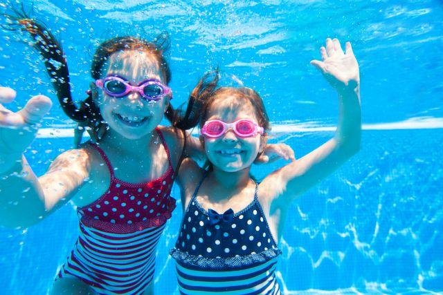 Non tutti i bambini amano il mare: prenotate, pertanto, un posto in cui sia presente anche la piscina