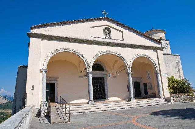 La facciata della storica Basilica di San Biagio, principale luogo di culto di Maratea