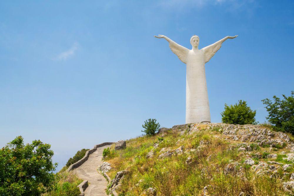 Statua del Cristo Redentore a Maratea, in Basilicata