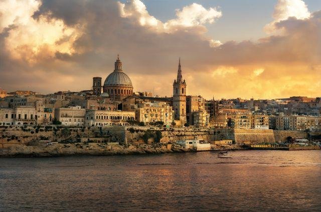 Lo splendido waterfront di La Valletta, dove passare delle meravigliose vacanze estive con bambini a seguito