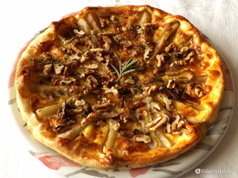 Torta salata con pere, gorgonzola e noci - Fidelity Foto