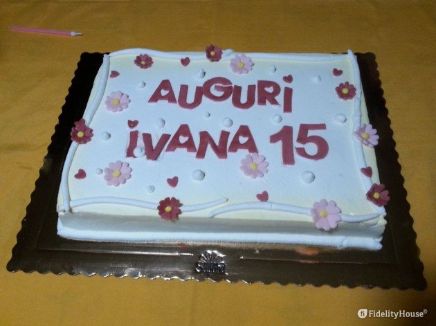 Torta Di Compleanno Con Margherite Fidelity Foto