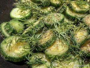 Zucchine in padella con aneto