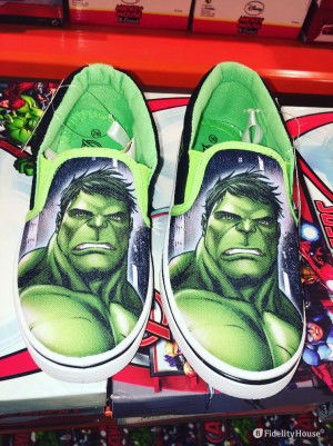 Simpatiche scarpe per bambino slip-on con il supereroe Hulk