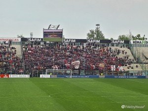 Curva ospite durante la partita Modena – Reggiana