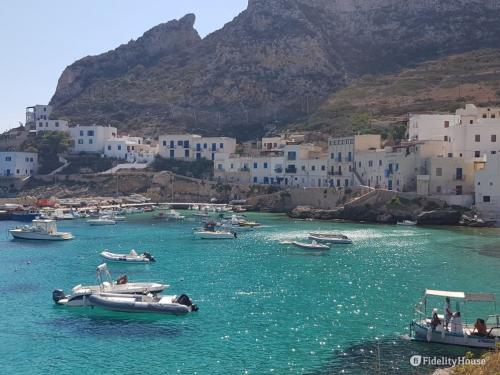 Splendido panorama di Levanzo
