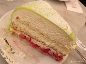La tipica Princess Cake Svedese, ottima torta con marzapane