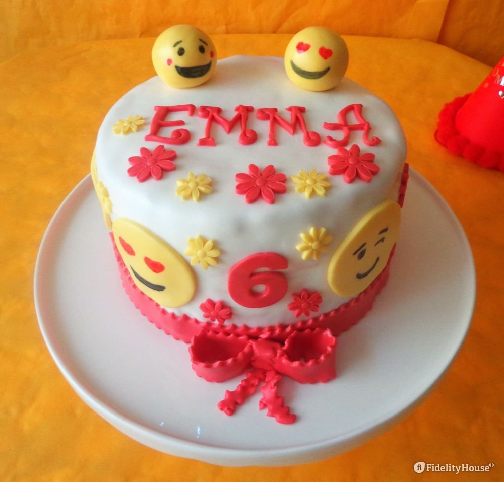 Torta Di Compleanno Emoji Fidelity Foto