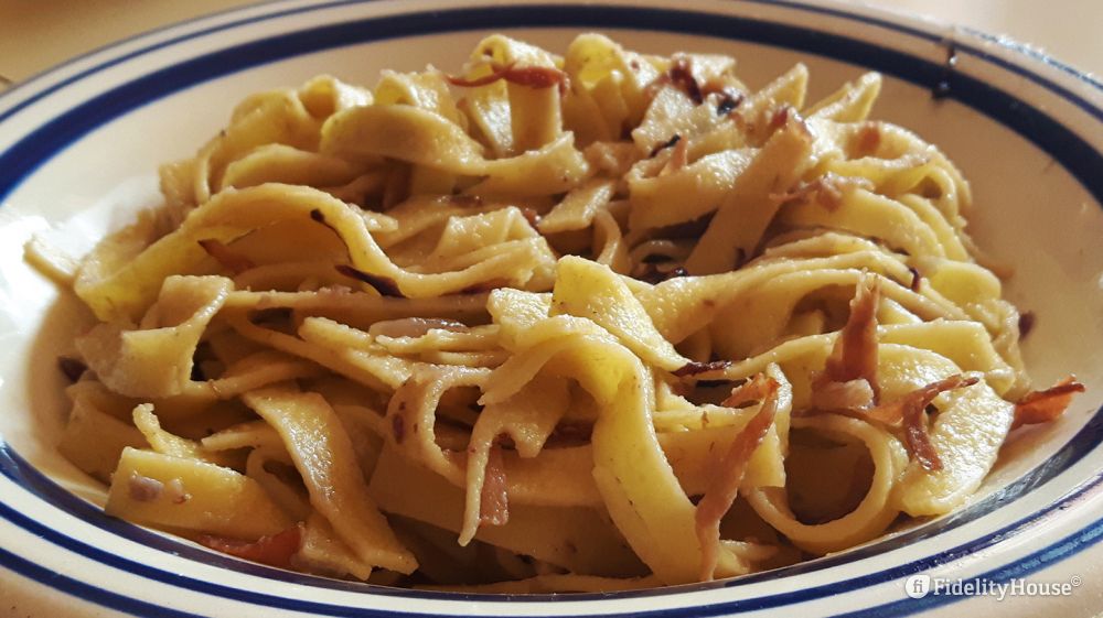 Tagliatelle radicchio e speck - Fidelity Foto